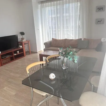 2 Bedroom Renovated * Μπέλεκ