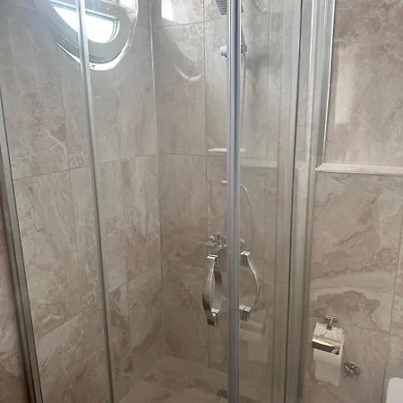 Διαμέρισμα 2 Bedroom Renovated Μπέλεκ